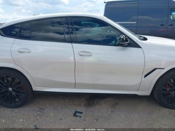 BMW X6 G06 2023 BMW X6 M50i 2023 4.4l 4.4 Benzyna 523KM, zdjęcie 6