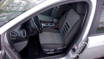 Ford Focus II Hatchback 5d 1.6 Duratec Ti-VCT 115KM 2009 .. .. Grzane szyby przód i tył .. Książka serwisowa .. Klimatyzacja .., zdjęcie 5