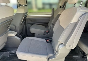 Volkswagen Multivan T7 Van L1 2.0 TDI 150KM 2022 Volkswagen Multivan 2.0 TDI 150KM DSG LIFE Hak holowniczy LED Matrix 2.0, zdjęcie 10