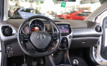 Toyota Aygo II Hatchback 3d Facelifting 1.0 VVT-i 72KM 2021 Toyota Aygo 1.0 VVT-i X-play Benzyna 72KM, zdjęcie 23