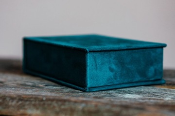 Aksamitne pudełko na zdjęcia 10x15 stempel