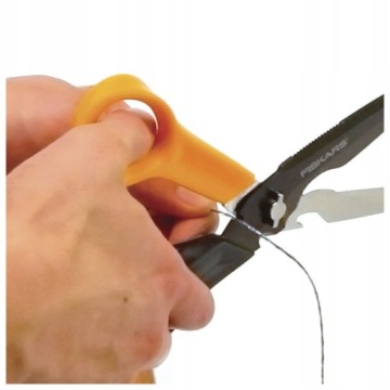 НЕСКОЛЬКО НОЖНИЦ. МУЛЬТИИНСТРУМЕНТ 23 СМ 1000809 FISKARS