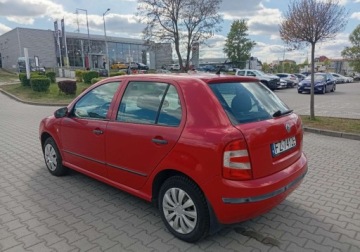 Skoda Fabia I 2005 Skoda Fabia Kupiony w Polsce - ubezpieczony - benzyna - 5 drzwi 1.2 Benzyna, zdjęcie 8