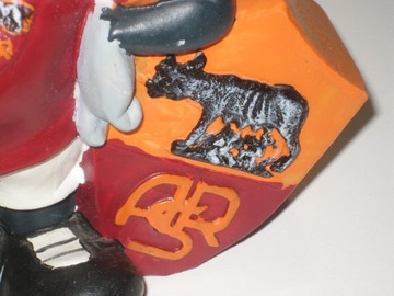 КАК РОМА - РОМОЛО - ФИГУРКА - КОПИЛКА - ИЗ ИТАЛИИ