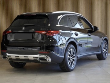 Mercedes GLC C254/X254 Coupe 2.0 200 204KM 2025 Od ręki - 200 4MATIC (204KM) Avantgarde | DIGITAL LIGHT + Kamera 360, zdjęcie 2