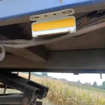 Основание из сплава со светодиодным боковым маркером 24 В. Простая установка. Автоматический эффект белого света