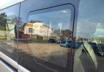 Opel Vivaro B Kombi Extra Long H1 2,9t 1.6 BiTurbo 125KM 2017 Opel Vivaro Tylko 162.000km 9 osob Super stanModel 2018 1.6 Diesel, zdjęcie 19