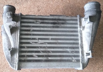 INTERCOOLER CHLADIČ 8E0145806E AUDI A4 B7 2,5TDI