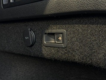 Volkswagen Passat B8 Variant Facelifting 2.0 TDI SCR 200KM 2022 Volkswagen Passat R-Line 4Mot. HarmanKardon LED Matrix Hak Kamera Cofania, zdjęcie 35