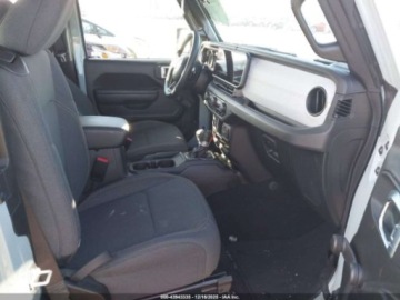 Jeep Wrangler IV 2024 Jeep Wrangler 2-Door Sport 2024 3.6 Benzyna 285KM, zdjęcie 9