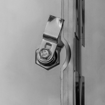 Газовая дверь из нержавеющей стали 60х60 см с ключом