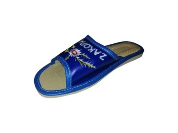 Женские тапочки