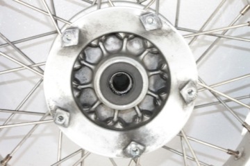 TRIUMPH TIGER 955i 01-06 ЗАДНИЙ ОБОД