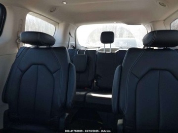 Chrysler Pacifica II 2023 Chrysler Pacifica 2023, 4x4, TOURING L AWD 3.6 Benzyna 287KM, zdjęcie 9