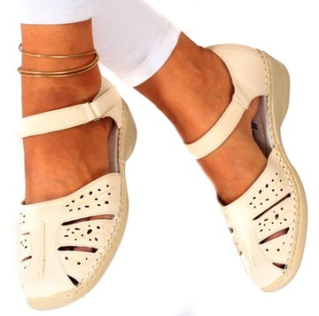 СПОРТИВНЫЕ САНДАЛИИ ЖЕНСКИЕ, УДОБНЫЕ, РЕГУЛИРУЕМЫЕ НА ЗАЛИВКЕ.