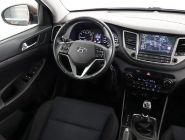 Hyundai Tucson III SUV 1.6 GDI 132KM 2017 Hyundai Tucson 1.6 GDI, Salon Polska, zdjęcie 6