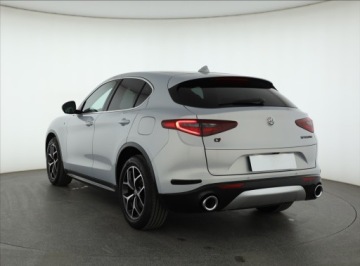 Alfa Romeo Stelvio SUV Facelifting 2.0 Turbo 200KM 2021 Alfa Romeo Stelvio 2.0 Turbo Q4, Salon Polska, zdjęcie 3