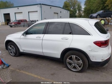 Mercedes GLC C253 2021 Mercedes-Benz GLC 2021, 2,0L, 4x4 2.0 Benzyna 255KM, zdjęcie 4