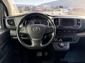 Toyota Proace II Furgon Medium 2.0 D-4D 177KM 2022 Toyota PROACE VERSO 2.0 D4-D Long Family 2.0 D4-D, zdjęcie 9