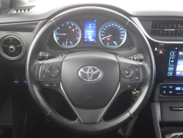 Toyota Corolla XI Sedan 1.6 Valvematic 132KM 2016 Toyota Corolla 1.6 Valvematic, Salon Polska, zdjęcie 14