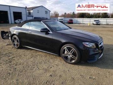 Mercedes Klasa E W213 2018 Mercedes-Benz Klasa E 2018, 3.0L, 4x4, od ubezpieczalni 3.0 Benzyna 329KM