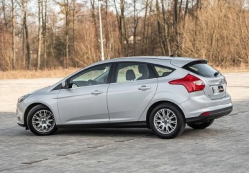 Ford Focus III Kombi 1.6 Duratorq TDCi DPF 115KM 2011 Ford Focus 1.6TDCI 116KM Navi Climatron ALu Pdc Serwis Gwarancjia 1.6, zdjęcie 9