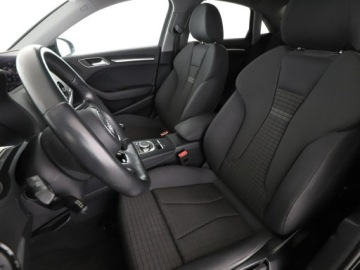 Audi A3 8V Limousine Facelifting 1.0 TFSI 115KM 2017 Audi A3 Limousine xenon/LED navi klima auto grzane, zdjęcie 12