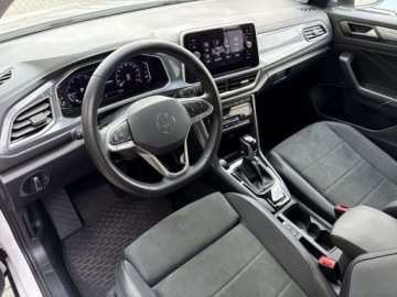 Volkswagen T-Roc I SUV Facelifting 1.5 TSI ACT 150KM 2024 Volkswagen T-Roc 1.5 Benzyna 150KM, zdjęcie 1