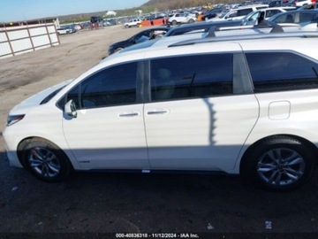 Toyota Sienna III 2021 Toyota Sienna 2021r., LIMITED, od ubezpieczalni 2.5 Benzyna 189KM, zdjęcie 3