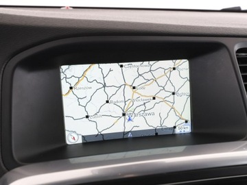 Volvo V60 I Kombi Facelifting 2.0 D2 DRIVE-E 120KM 2016 Volvo V60 2.0D Dynamic Edition Klima Nawigacja, zdjęcie 23