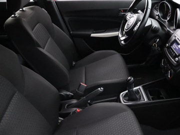 Suzuki Swift VI Hatchback Facelifting 1.2 DualJet SHVS 83KM 2021 Suzuki Swift 1.2, Salon Polska, VAT 23%, Klima, zdjęcie 8