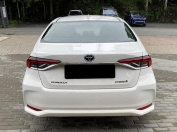 Toyota Corolla XII Sedan Facelifting 1.8 Hybrid 140KM 2025 Od ręki - Comfort 1.8 Hybrid 140KM | Podgrzewane fotele!, zdjęcie 3