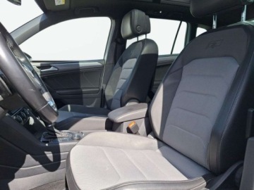 Volkswagen Tiguan II SUV 2.0 TSI 230KM 2018 Volkswagen Tiguan Highline Naped 4x4 automat 2.0 Benzyna 230KM, zdjęcie 10