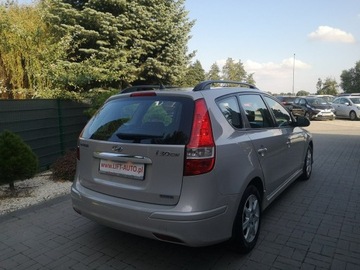 Hyundai i30 I CW Facelifting 1.6 CRDi 115KM 2011 Hyundai i30 1.6 CRDI 116KM Klimatronic Isofix Alu, zdjęcie 5