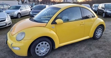 Volkswagen New Beetle Hatchback 1.4 i 16V 75KM 2002 Volkswagen New Beetle New Beetle 1,4 benzyna klima sprawna zarejestrowany