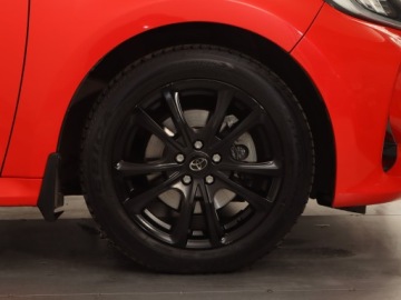 Toyota Yaris IV Hatchback 1.5 Hybrid Dynamic Force 116KM 2020 Toyota Yaris 1.5 VVT-i Hybrid, Salon Polska, zdjęcie 14