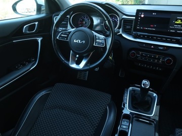 Kia Ceed III Kombi Facelifting 1.5 T-GDI 160KM 2022 Kia Ceed 1.5 T-GDI, Salon Polska, 1. Właściciel, zdjęcie 6