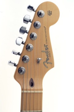 FENDER AMERICAN PROFESSIONAL STRATOCASTER блестящий звук, идеальный 8 лет