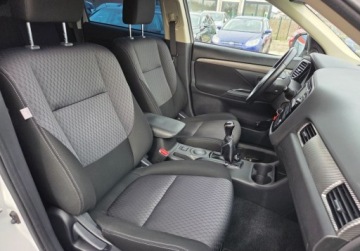 Mitsubishi Outlander III SUV Facelifting 2015 2.0 MIVEC 150KM 2015 Mitsubishi Outlander 2.0Benz 150KM Kamera ALU Temp Grz.Fotele Serwis Oplat, zdjęcie 13