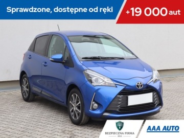 Toyota Yaris III Hatchback 5d Facelifting 2017 1.5 Dual VVT-iE 111KM 2020 Toyota Yaris 1.5 Dual VVT-i, Salon Polska