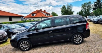 Opel Zafira B 1.8 ECOTEC 140KM 2011 Opel Zafira BENZYNA niski przebieg 7 FOTELI 2x PDC okazja polecamy, zdjęcie 19
