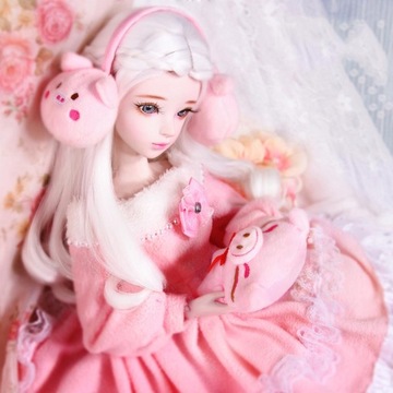 1/3 łączona lalka winylowa z sukienką