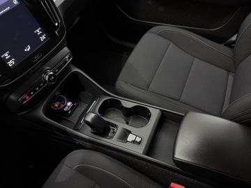 Volvo XC40 Crossover Plug-In Facelifting 1.5 T4 211KM 2022 Volvo XC 40 T4 Plug In Inscription / CarPlay / Naw, zdjęcie 23