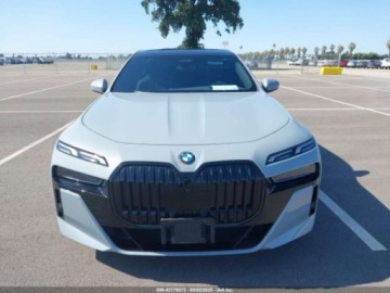 BMW Seria 7 G70 2023 BMW Seria 7 740 I 2023 3.0l 3.0 Benzyna 375KM, zdjęcie 7