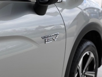 Mitsubishi Eclipse Cross SUV PHEV 2.4 188KM 2021 Mitsubishi Eclipse Cross Intense 4WD, Kamera cofan, zdjęcie 34