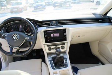 Volkswagen Passat B8 Limousine Facelifting 1.5 TSI EVO 150KM 2019 Volkswagen Passat ESSENCE LED, zdjęcie 27