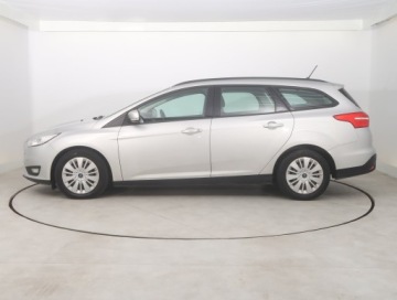 Ford Focus III Kombi Facelifting 1.5 TDCi 120KM 2017 Ford Focus 1.5 TDCi, Salon Polska, Serwis ASO, zdjęcie 2