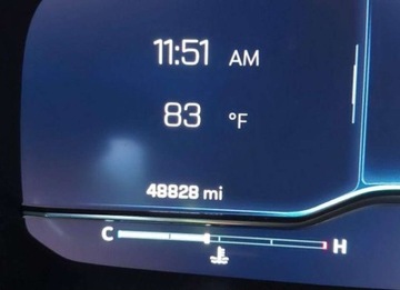 Chevrolet Suburban GMT900 2022 Chevrolet Suburban 2022, 5.3L, 4x4, Z71, od ubezpieczalni 5.3 Benzyna 355KM, zdjęcie 12