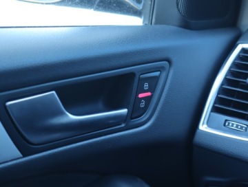 Audi Q5 I SUV Facelifting 2.0 TDI clean diesel 190KM 2016 Audi Q5 2.0 TDI, Salon Polska, 187 KM, 4X4, zdjęcie 16