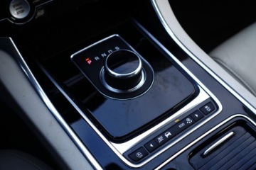 Jaguar XE Sedan 2.0 i4 200KM 2017 Jaguar XE Bezwypadek Salon PL 1rej. 2018 RWD 2.0 Benzyna, zdjęcie 19